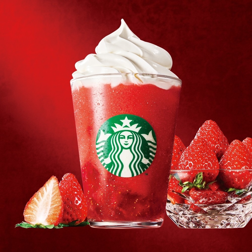 日本星巴克「THE 草莓星冰樂」使用大量新鮮果肉