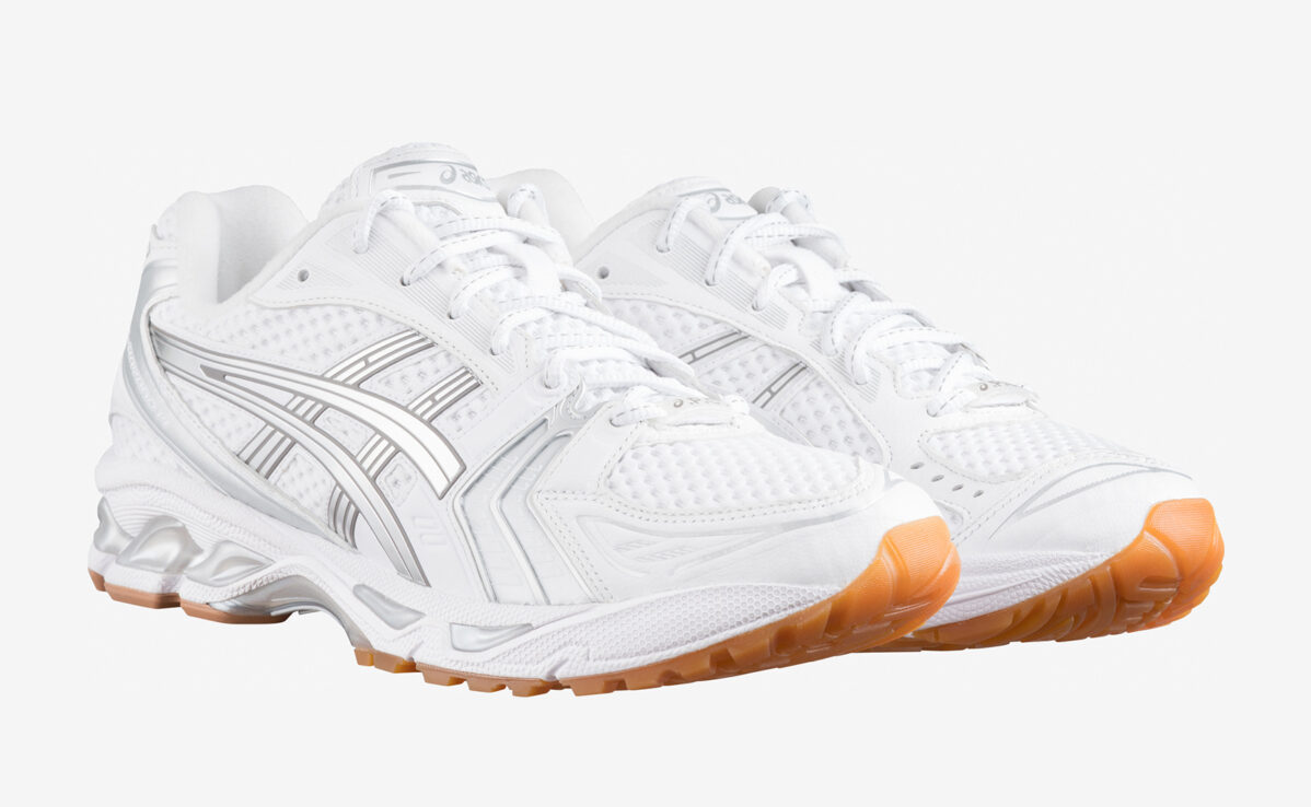 A.P.C. x ASICS 聯名系列白色中性鞋款,NT$ 7,180(A.P.C.實體門市及ASICS官網獨賣)