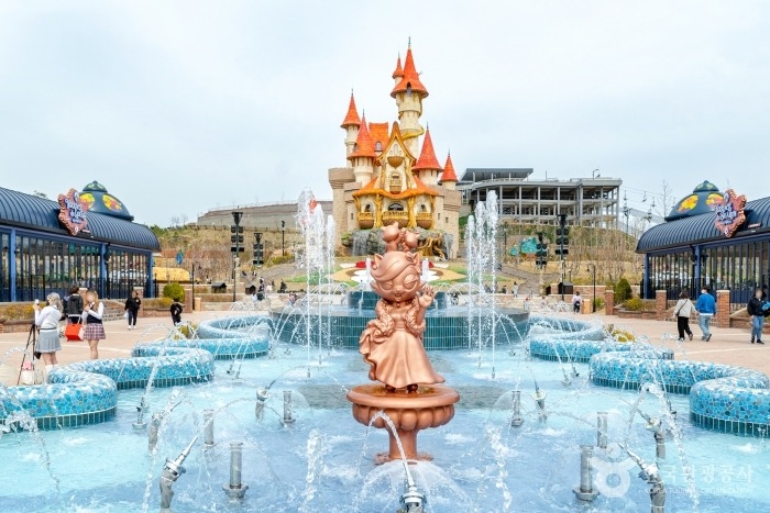 釜山樂天世界共規劃有6個主題區