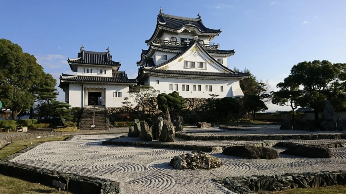 岸和田城的天守閣是最受遊客歡迎的景點