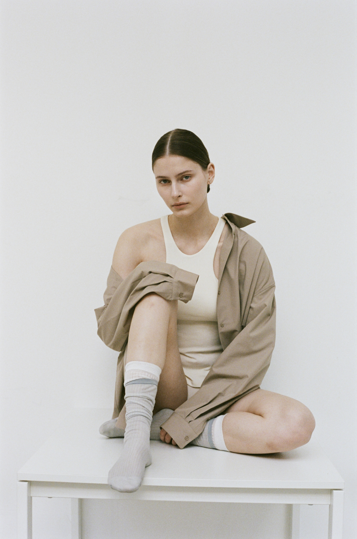 Studio Doe × TODAYFUL 極簡弧襬削肩Bra背心，NT$1,080