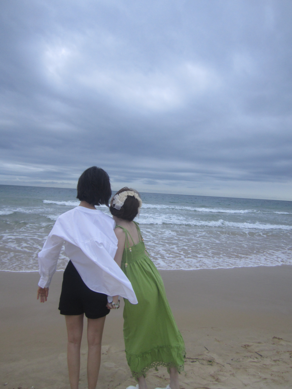 祝绪丹、王珞丹閨蜜情深。