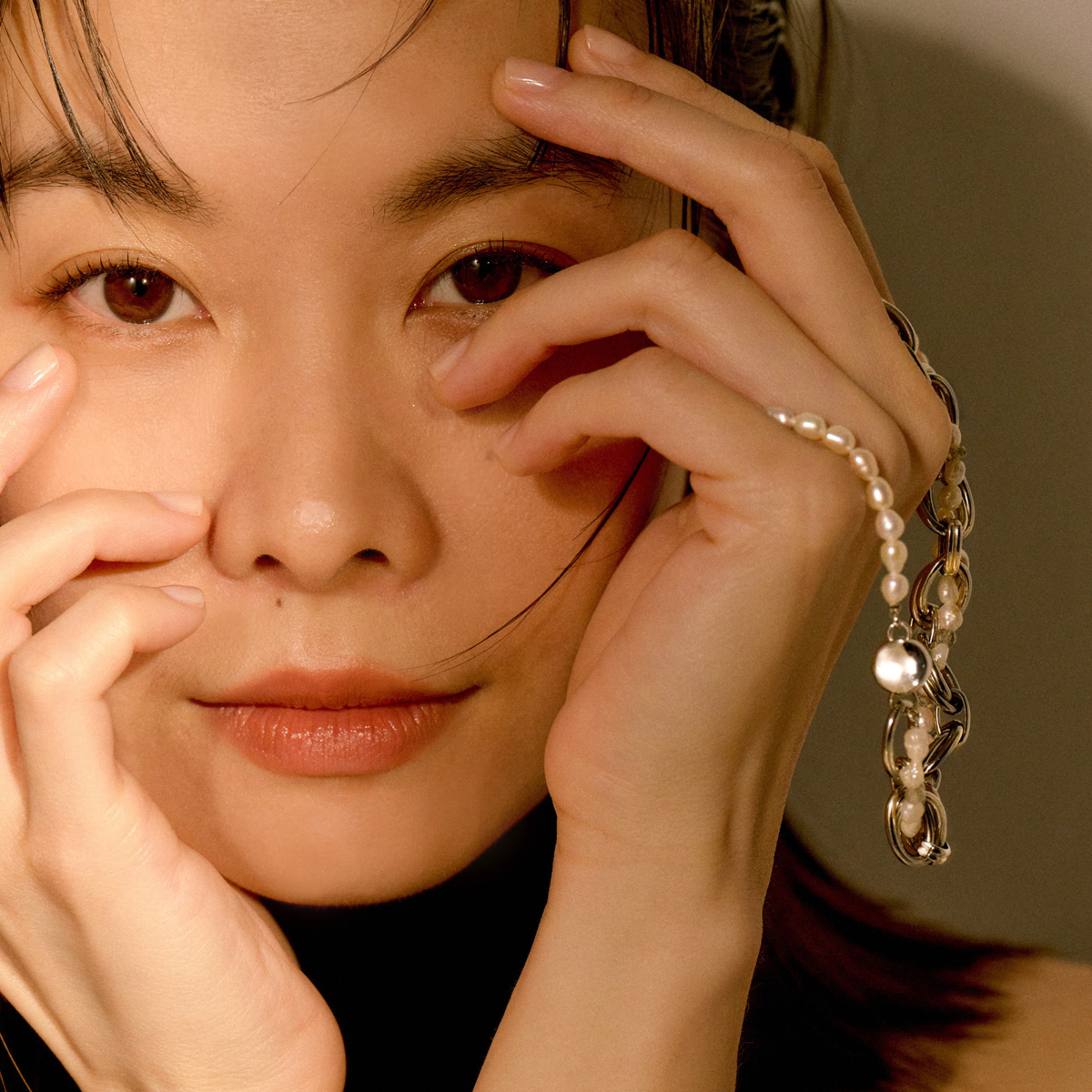 OLIVIA YAO JEWELLERY Embrace | diminished・ 珍珠拉長石磁吸短鏈/手鍊,NT$4,980