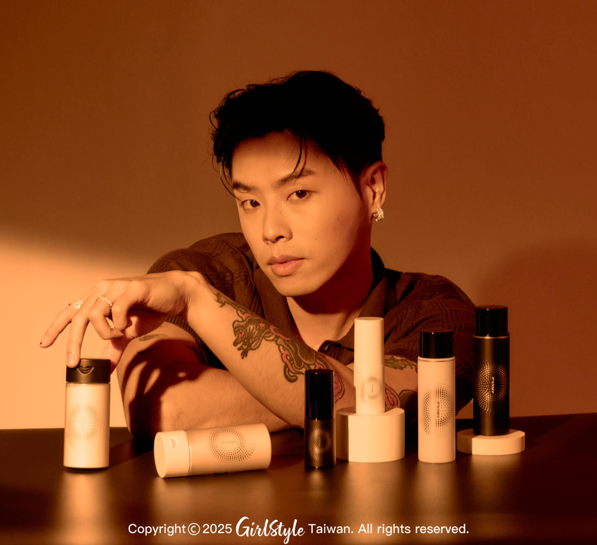 PRAMY柏瑞美｜長效保濕噴霧、清透無瑕絲柔蜜粉