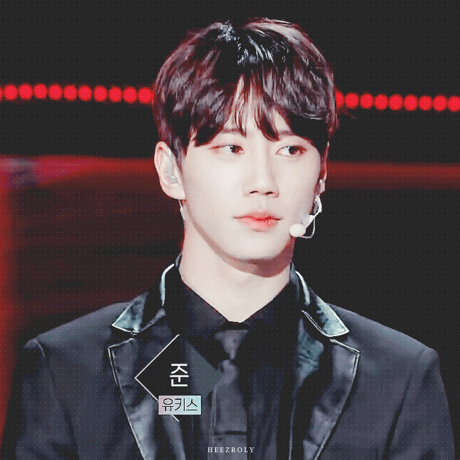 李濬榮是男團U-KISS出身