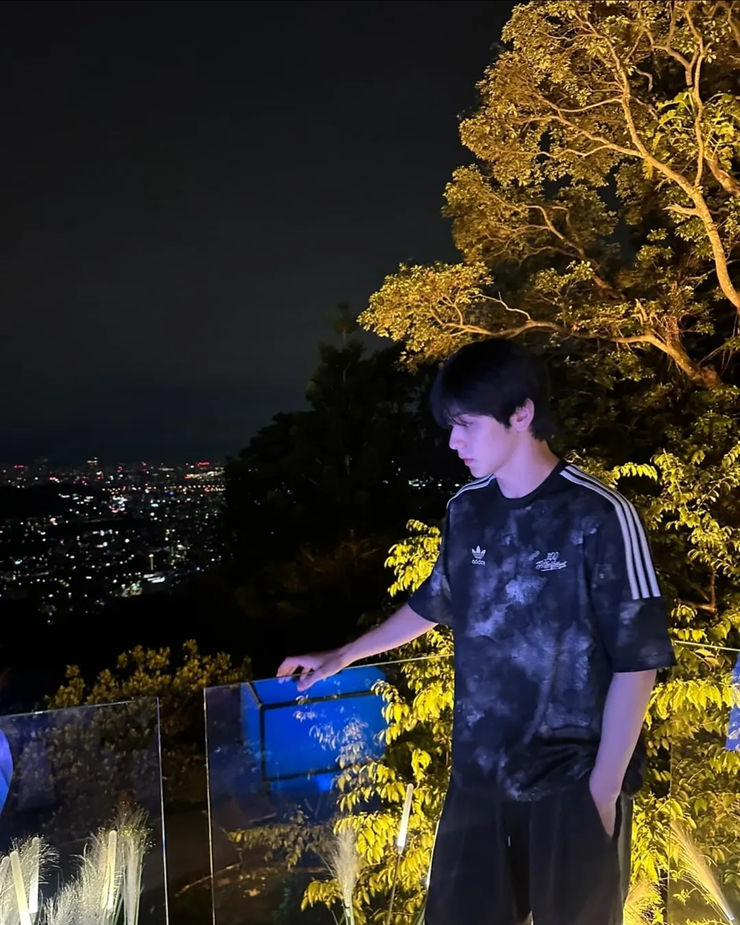 TXT崔秀彬趁著休假期間來台北