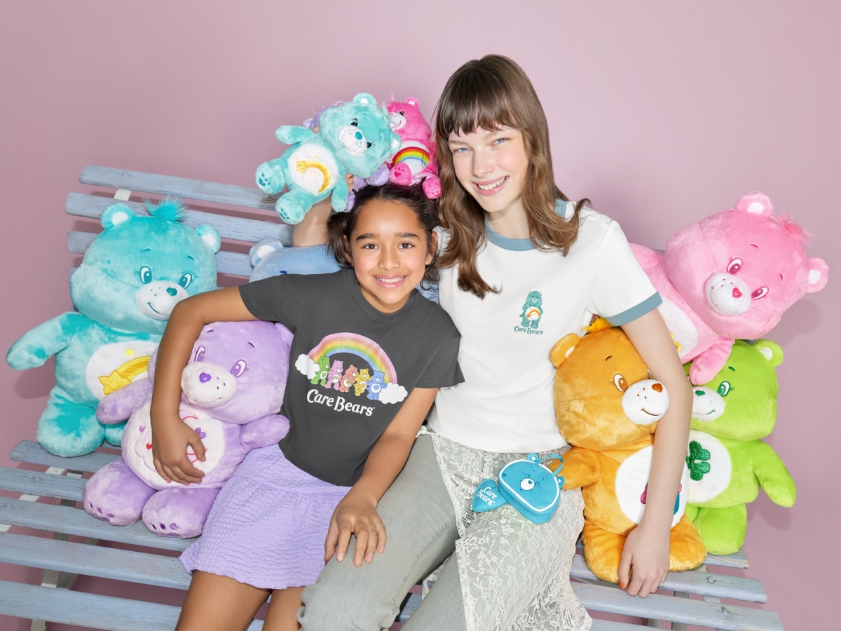 GU與Care Bears彩虹熊攜手推出聯名系列,將於美人祭檔期間上市,打造全家人都能共享的夢幻時尚單品!
