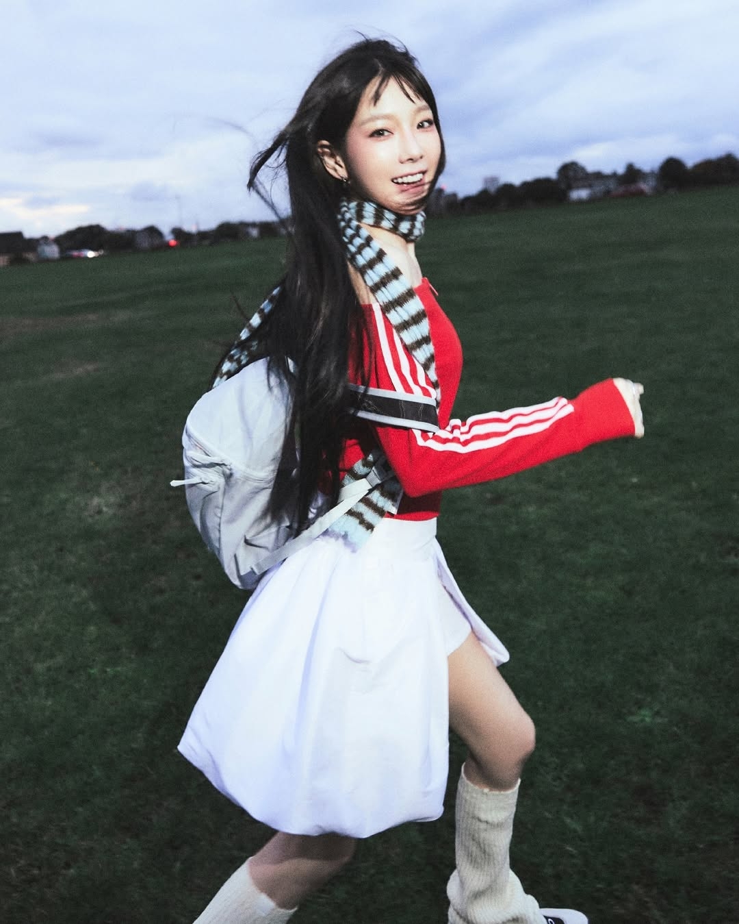 太妍個性演繹蓬蓬裙造型