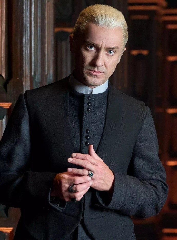 湯姆費爾頓在舞台劇回歸演出「跩哥馬份」