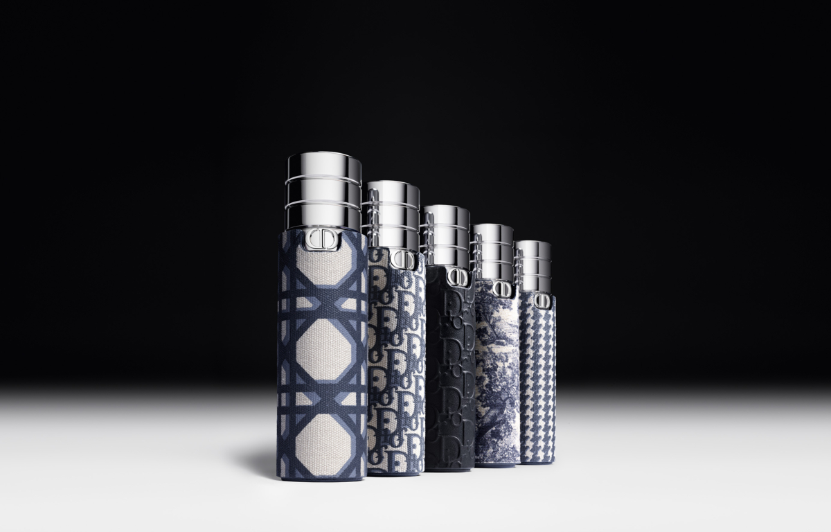 迪奧香氛世家 高訂旅行隨身瓶套，NT$5,700(布質款)/NT$7,600(皮革款)