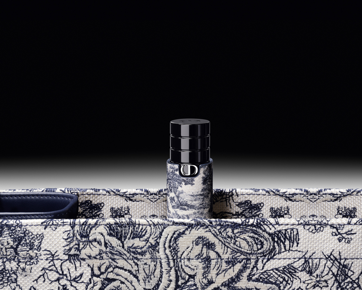 Dior 香氛世家系列推出全新的奢華旅行隨身瓶