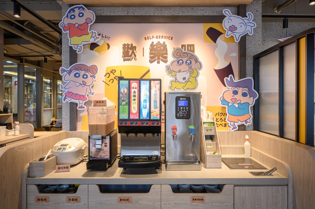 蠟筆小新門店佈置