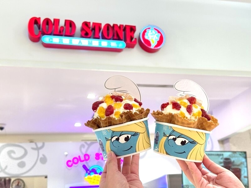 COLD STONE以藍色小精靈形象打造「蜂蜜莓好」蜂蜜冰淇淋,廣受親子族群喜愛。