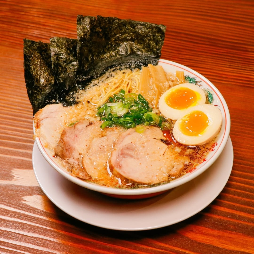 日本連鎖拉麵店「魁力屋」海外首站預計於2025登台,地點選定台南新光三越小北門店。