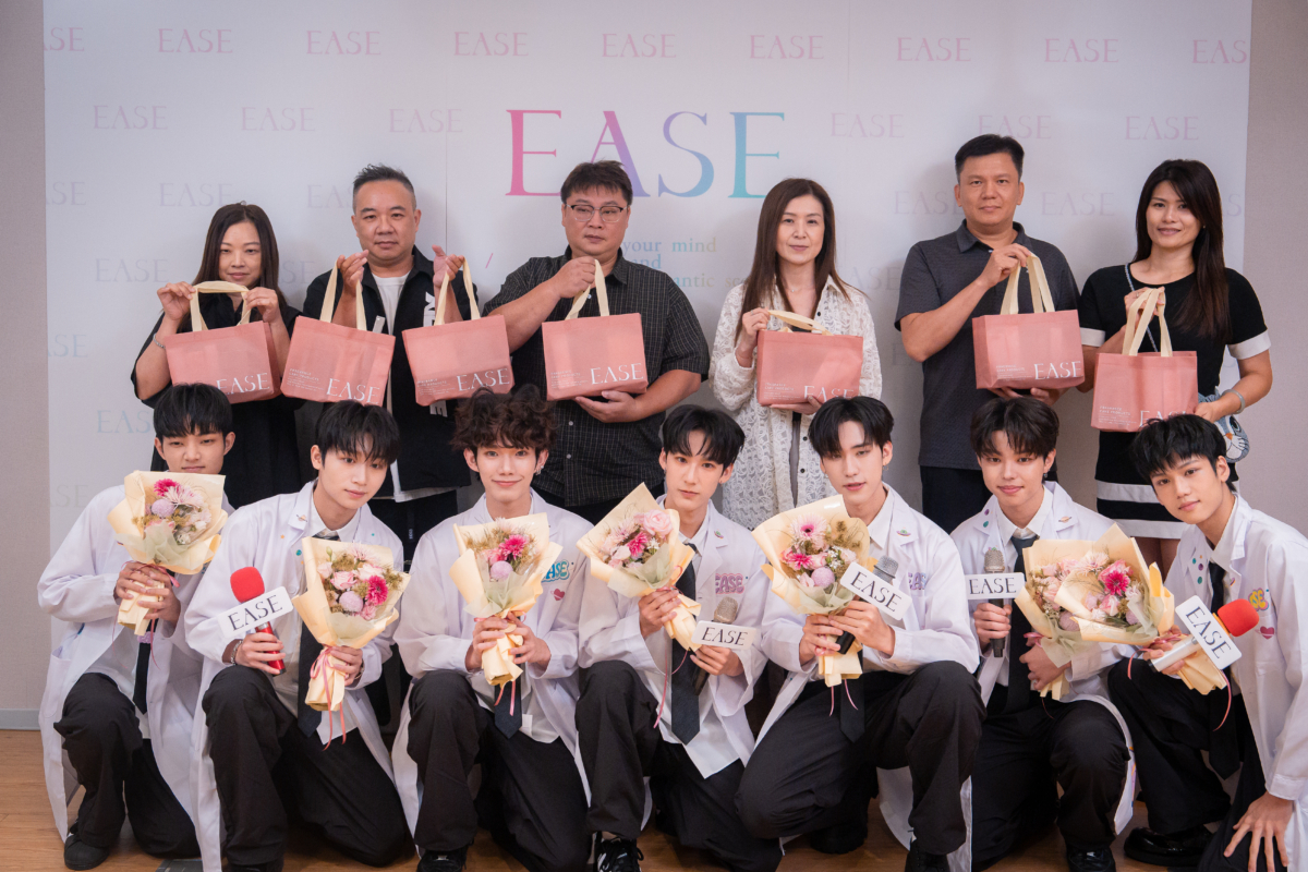 家人們到場支持（左起至琦、勝銘、鈞嘉、小新、俊希、加藤琉士、彥旭）