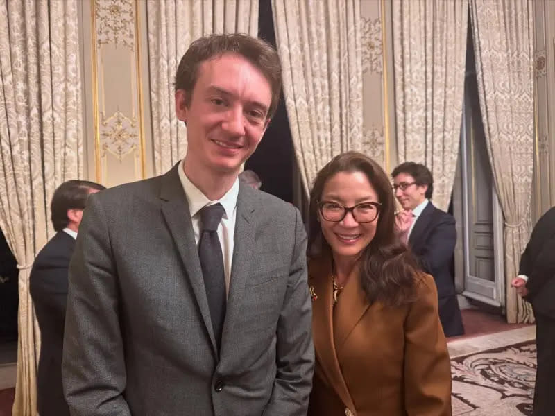 楊紫瓊、Frédéric Arnault合照。