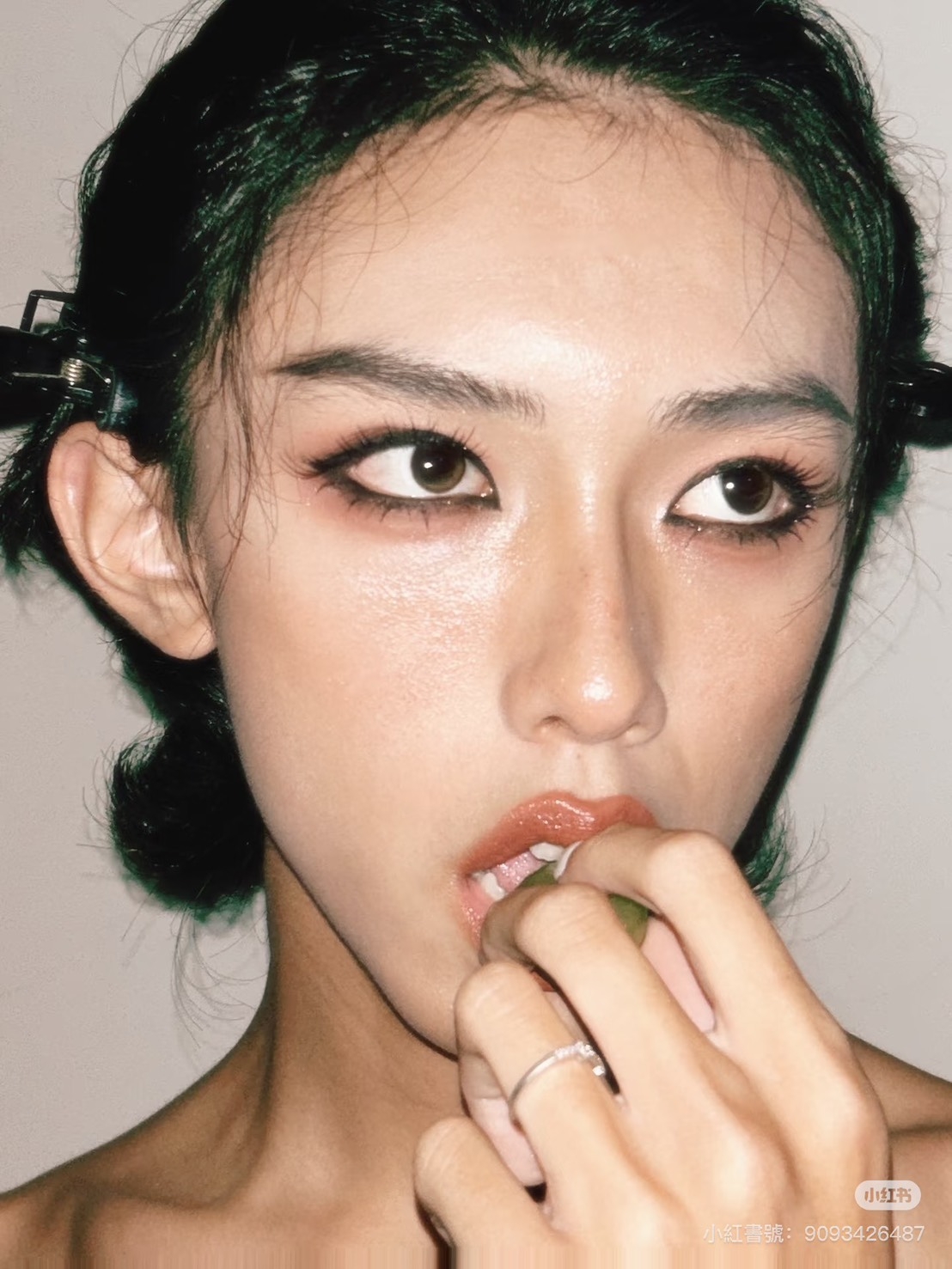 不只是妝容，而是一種態度