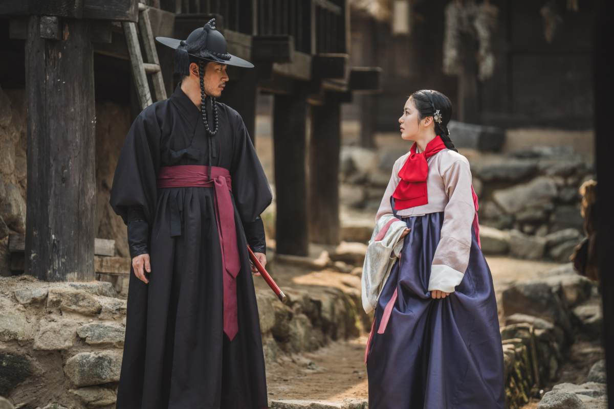 Disney+《濁流之爭》男女主角