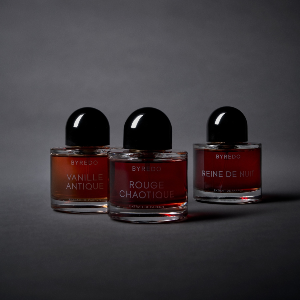 Byredo 夜紗系列奢華香精_形象圖_梵尼古珀(左) 亂序綺想(中) 夜之女王(右)