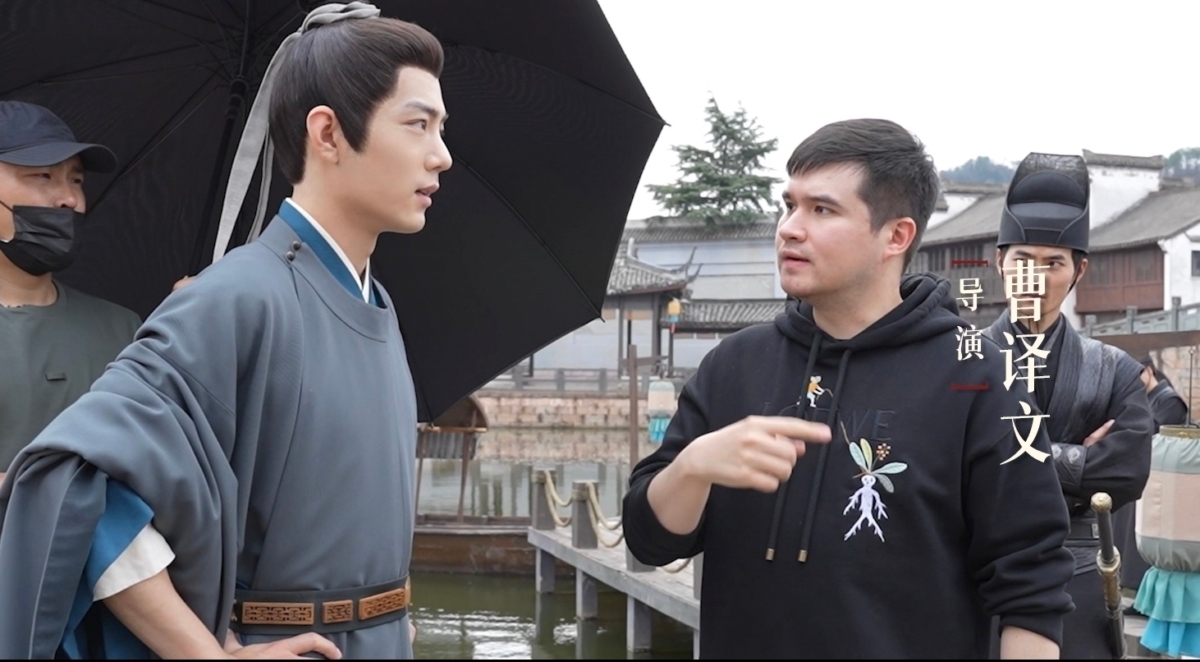 曹譯文導演在《藏海傳》拍攝期間臉頰豐潤不少。