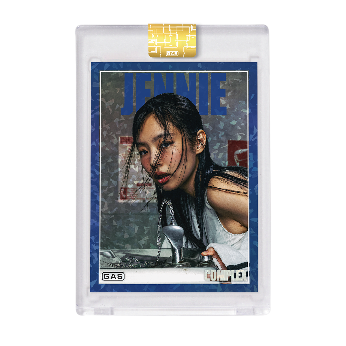 Jennie《Complex》封面 x GAS Trading Card 亞洲限定版（其中100張為台北限定海軍藍色隱藏閃卡），台幣780元。 