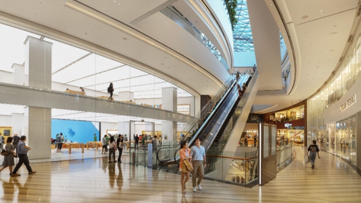 星耀樟宜足足有七層樓高的綜合型空間,集合了購物、美食和娛樂設施。