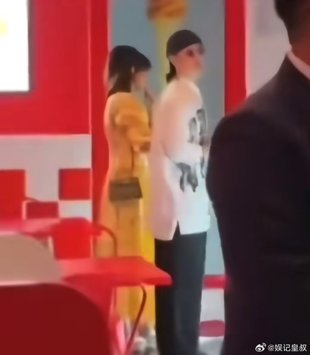 吳建豪與新女友婚禮後被拍。