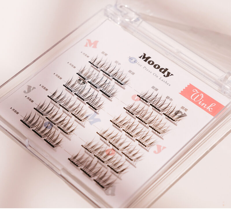 免膠假睫毛怎麼卸除/保存？