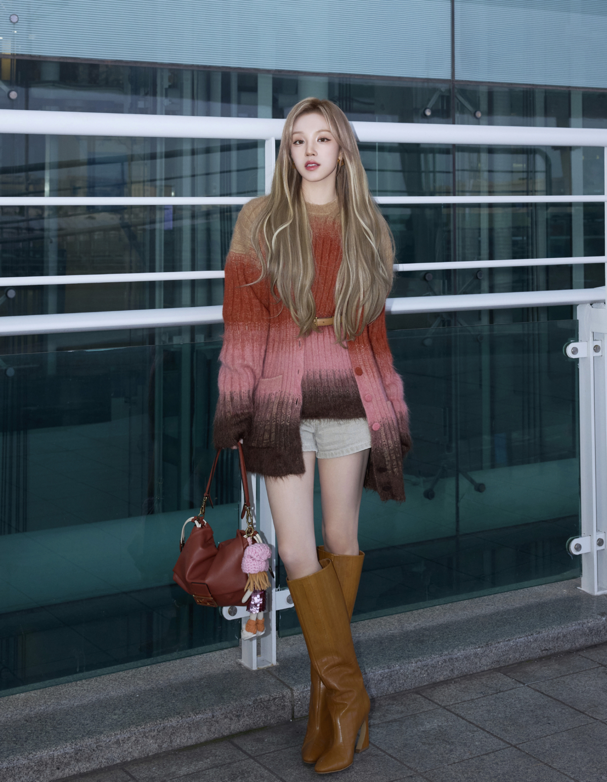 宋雨琦穿搭FENDI Arco 米色盲鰻皮革靴子