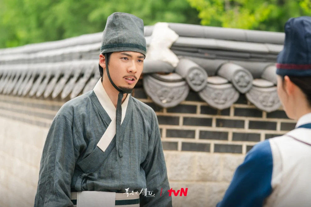 洪鎮基在《暴君的廚師》中飾演資深熟手「孟萬修」