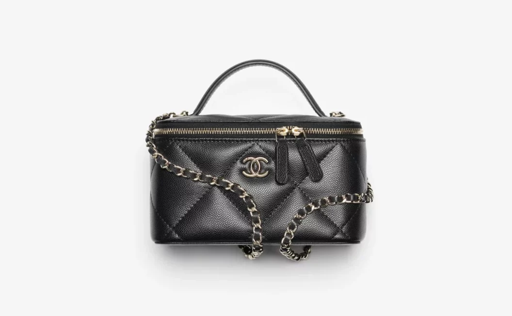 (參考同款)Chanel 菱格紋黑色化妝包,NT$ 118,200