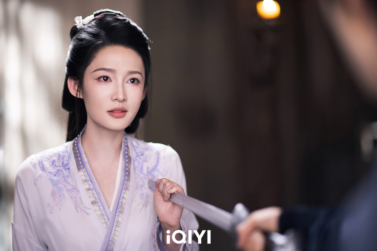 《一笑隨歌》李沁刺傷自己用血淚喚醒陳哲遠記憶