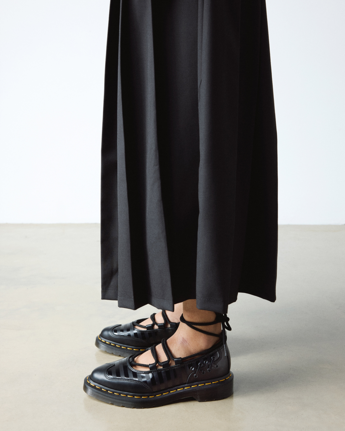 Dr. Martens x Wednesday Elphie Ballet Flat芭蕾舞鞋，NT$7,980