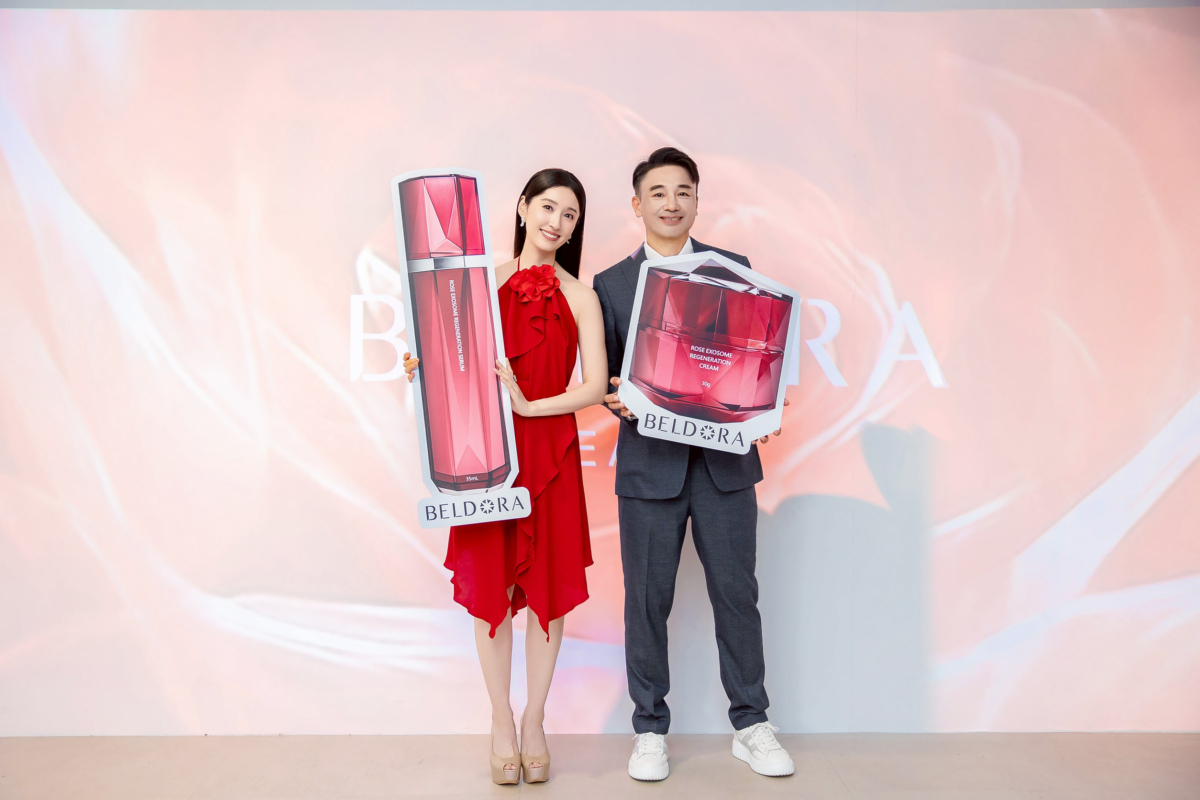 瑰泌系列」包含AC-11®玫瑰外泌體再生修護精華以及AC-11®玫瑰外泌體再生修護霜,專為追求高效與奢華的女性設計,結合三大世界頂尖抗老科技成分,引領逆齡新境界