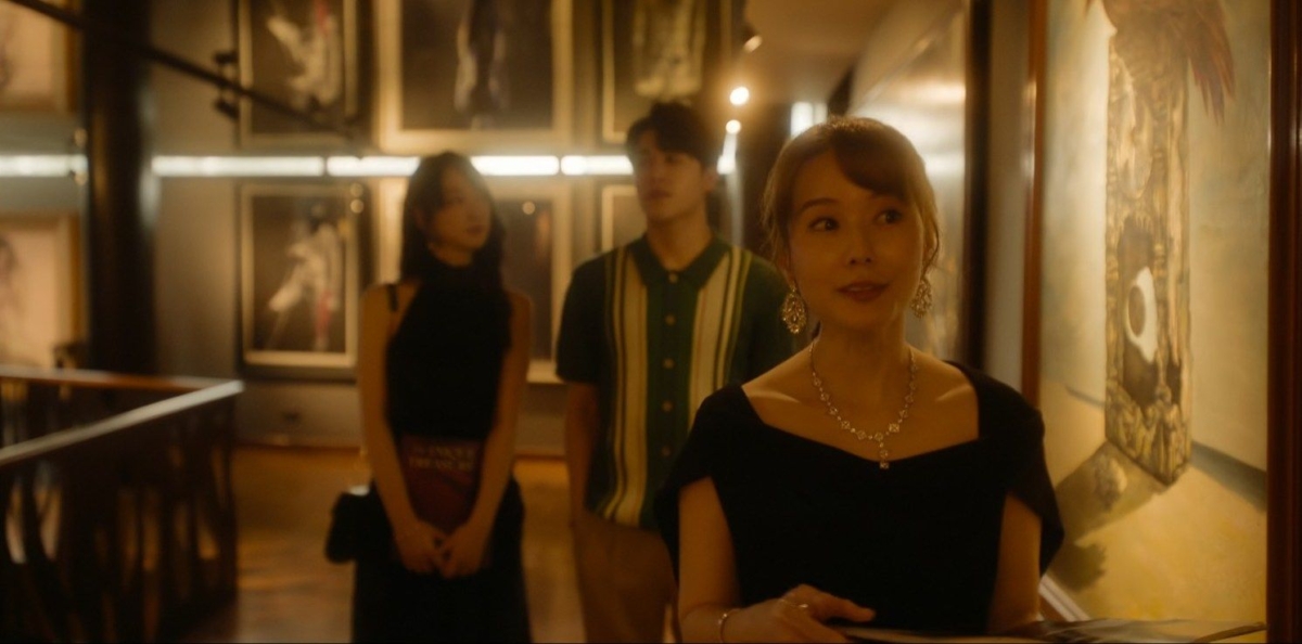 林湘萍在《回魂計》特別演出「Eason」年上情人。