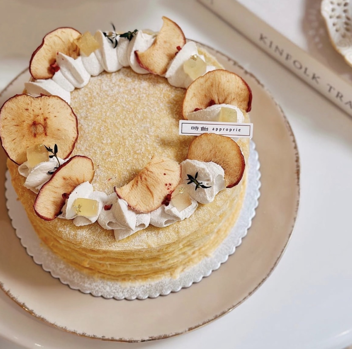 經典的千層綿密魅力，也是生日蛋糕首選之一！