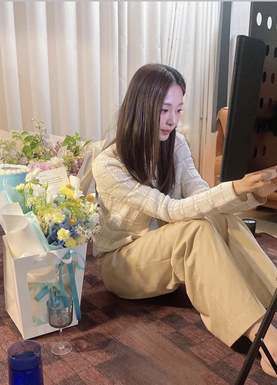 大地色系絕對是溫柔小姐姐的必收穿搭。