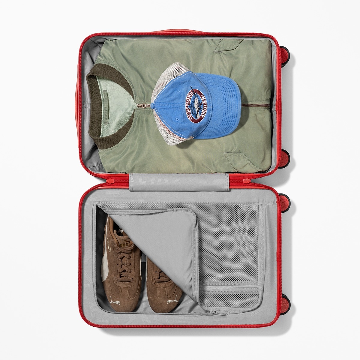 村上隆 x CASETiFY 聯名系列 FLOWERS STICKER MANIA 29 吋託運行李箱，NT$30,300