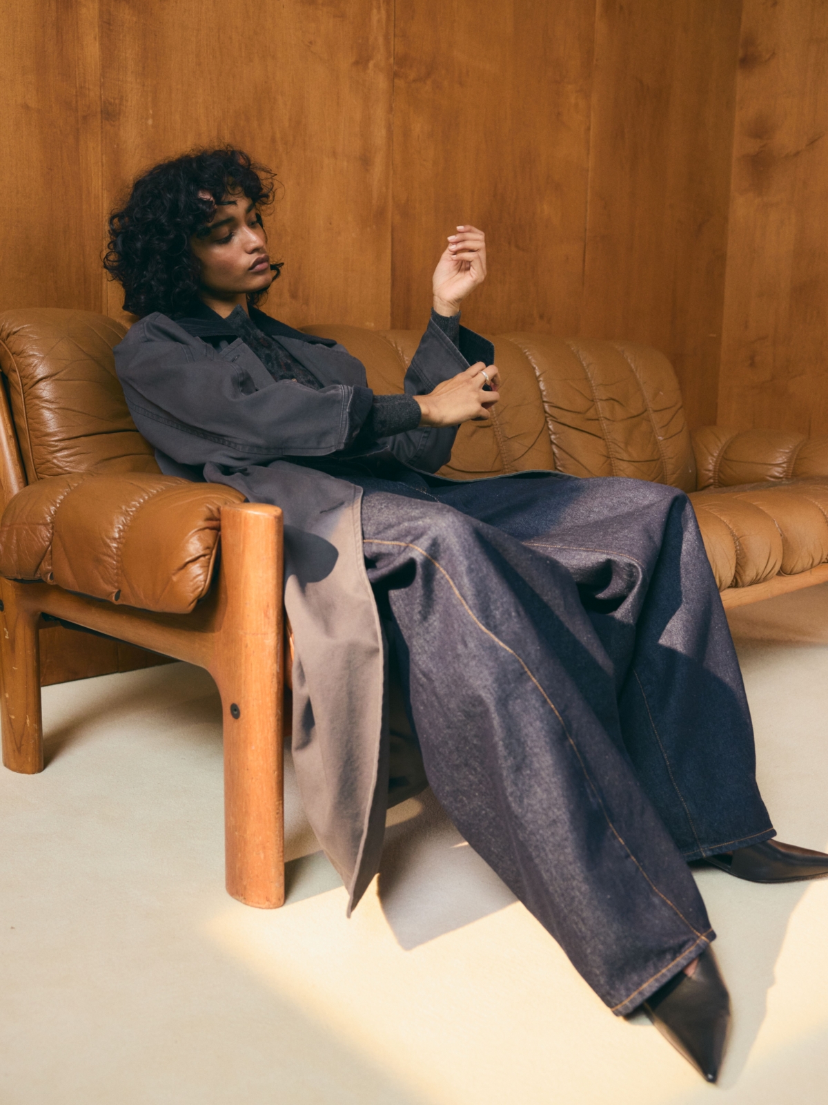 Levi’s®Baggy Family 單品兼具極致舒適與高度穿搭，完美呈現當今年輕世代率性、不受拘束的生活態度。