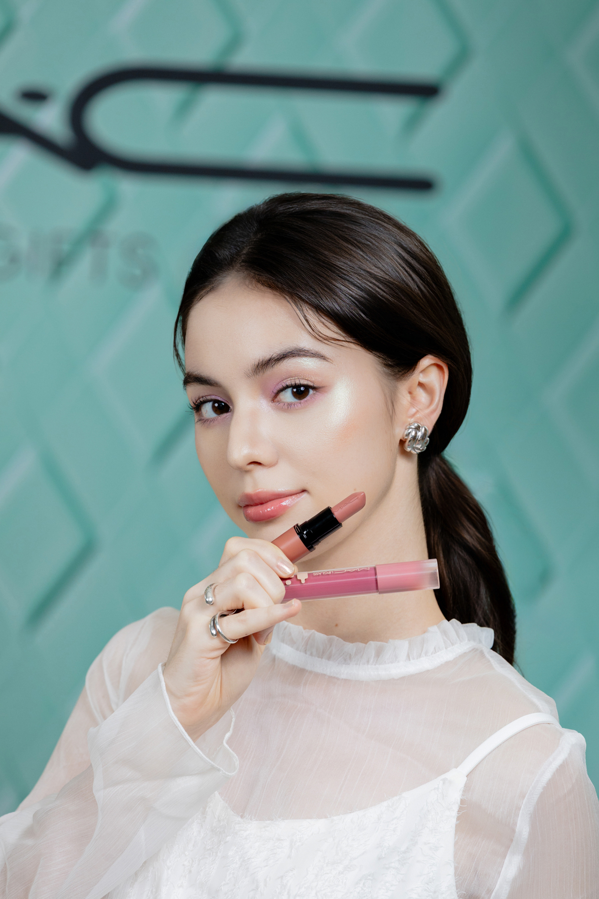 M‧A‧C 全新聖誕限量未來樂園系列 