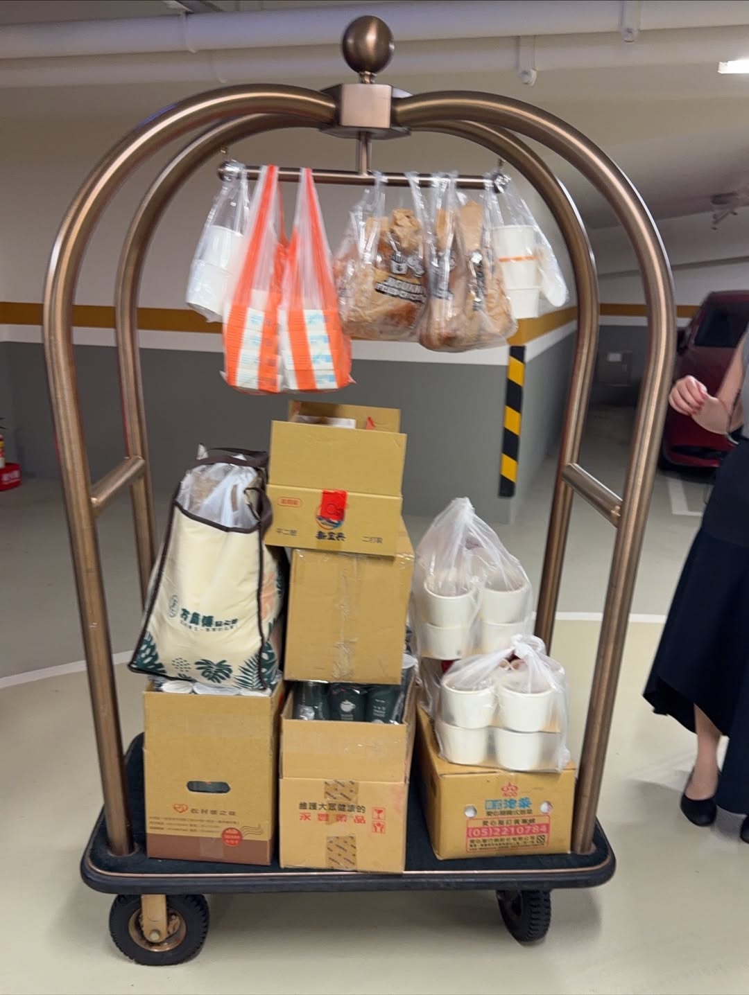 子瑜媽媽打點TWICE高雄演唱會餐飲