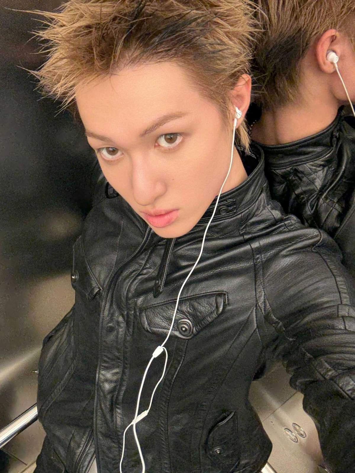 CORTIS馬丁「戴」起一波有線耳機熱潮！