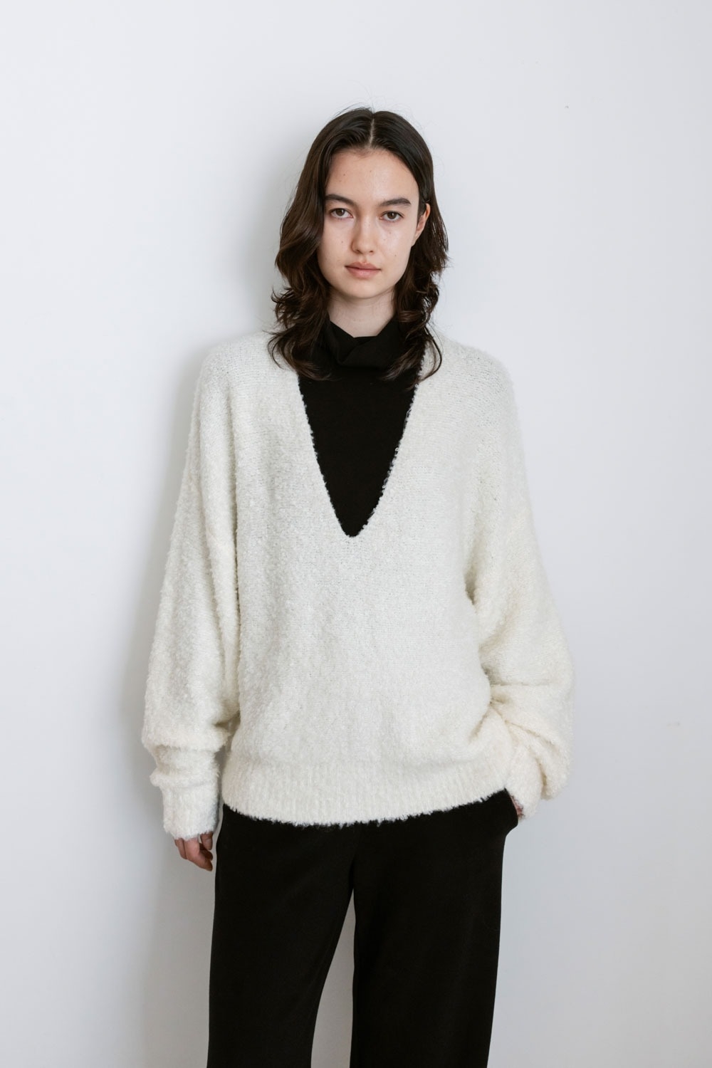 Studio Doe QQ毛V領鬆身毛衣，NT$2,480