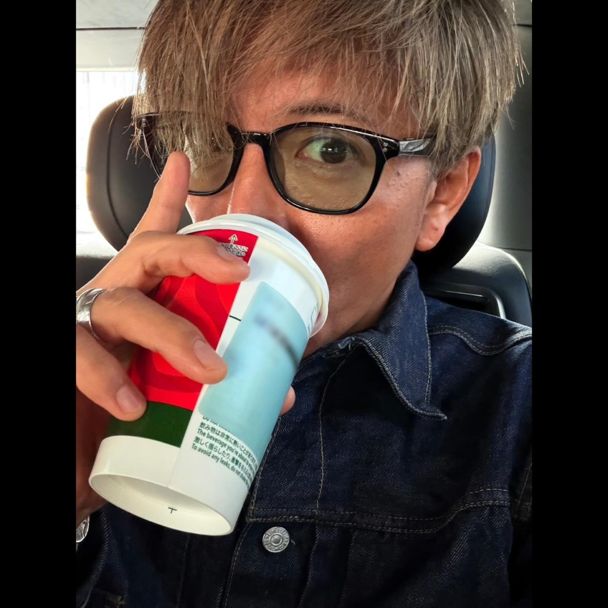 木村配戴OWNDAYS眼鏡生活照