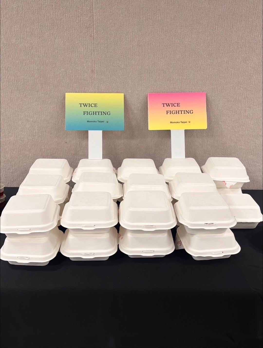 子瑜媽媽打點TWICE高雄演唱會餐飲