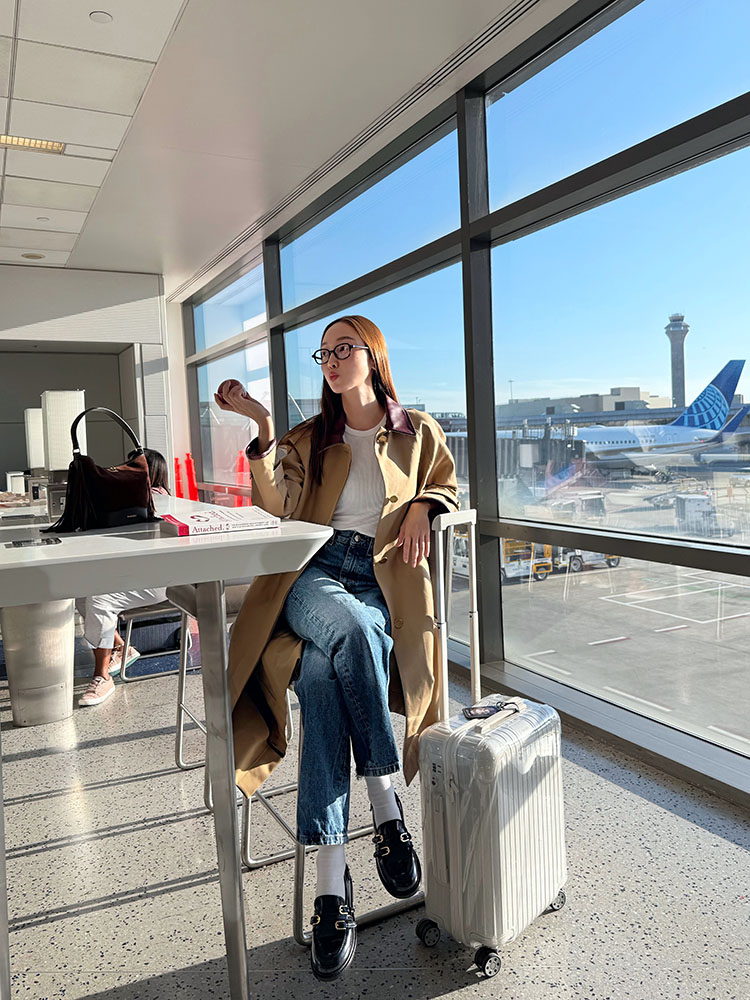 韓國女星Jessica以一身SANDRO時髦現身機場，啟程出發SANDRO 2026春夏系列發佈會