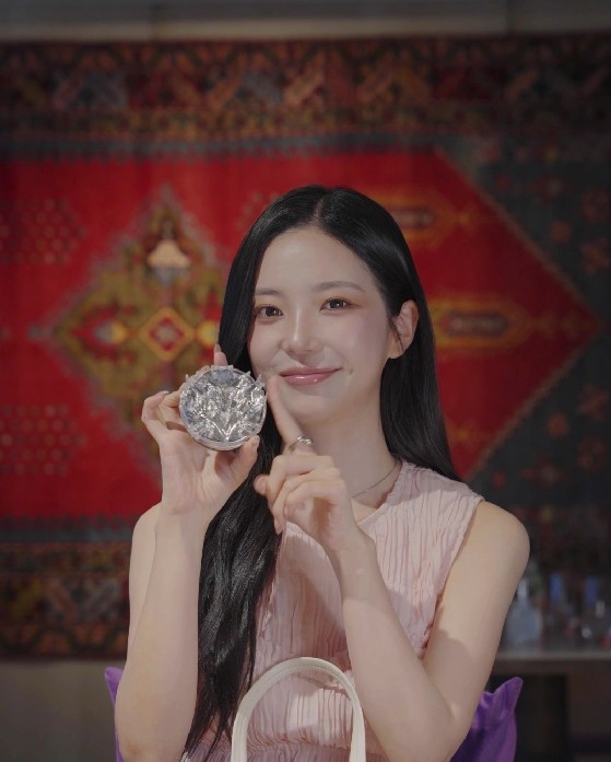 尹厦情「用完還會持續回購」的 NAMING LAYERED FIT CUSHION 氣墊粉餅