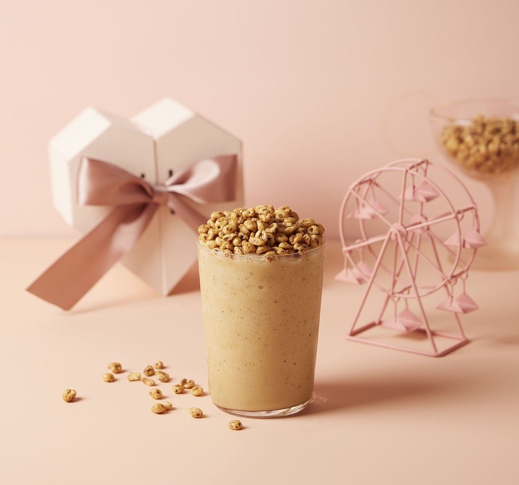 韓國國民零食「甜麥仁」融入台灣手搖飲會迸發什麼樣的新滋味呢？