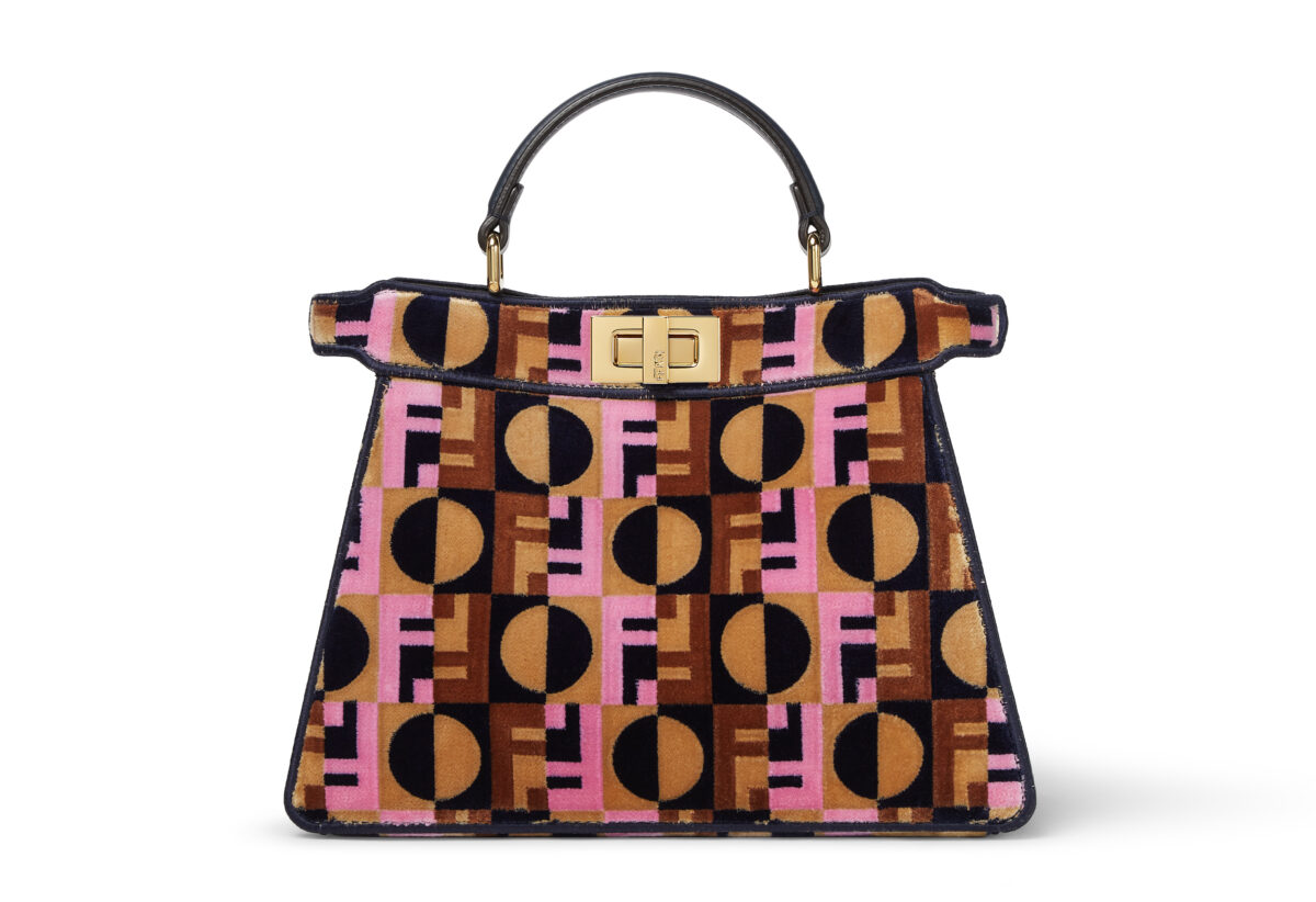 Fendi Peekaboo ISeeU 小型款式，NT$ 243,000