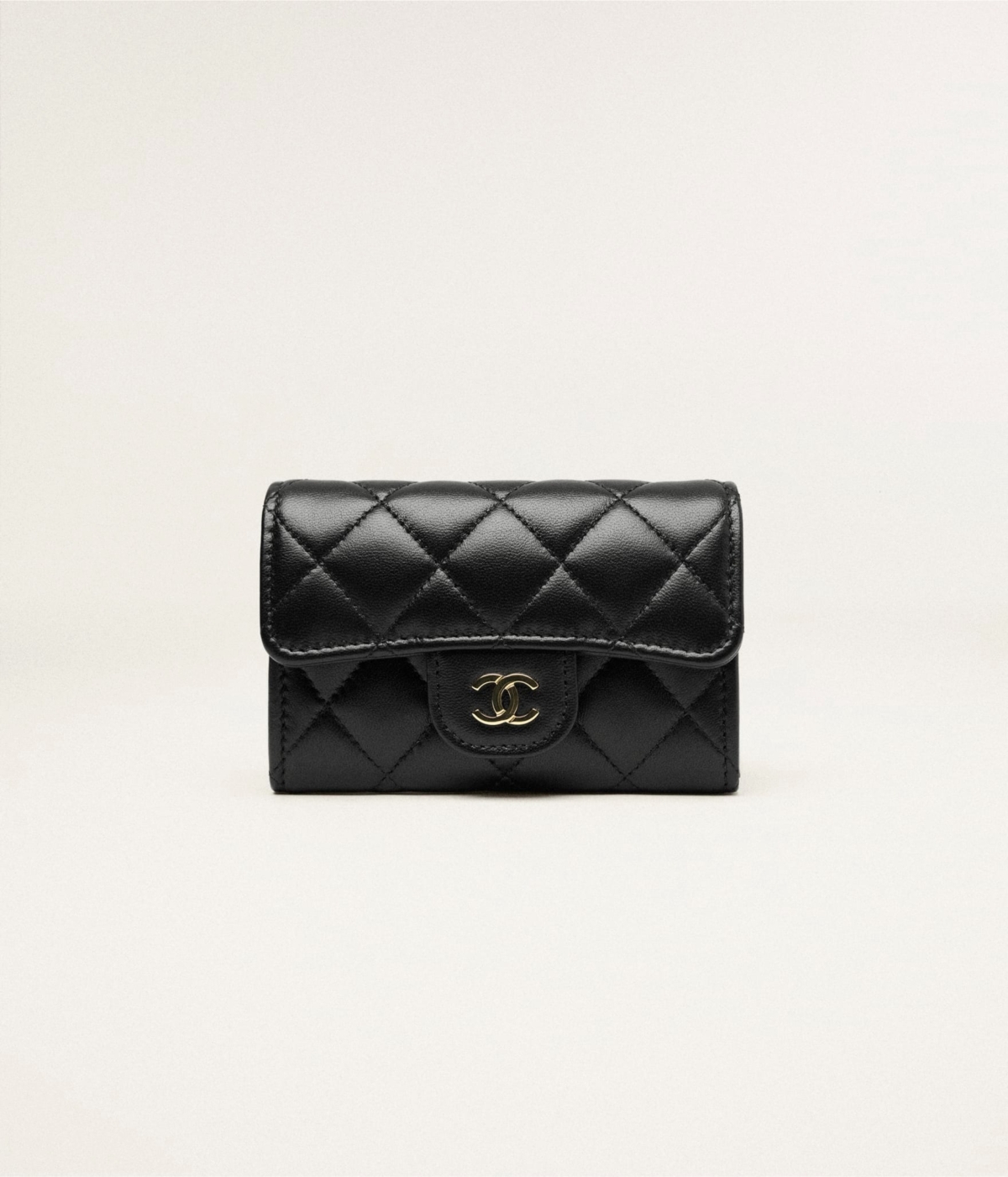 CHANEL 經典口蓋卡片夾，NT$21,800